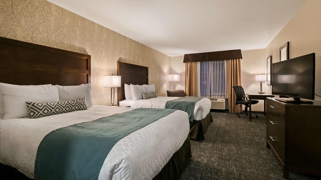 Best Western Plus Chestermere Hotel Εξωτερικό φωτογραφία