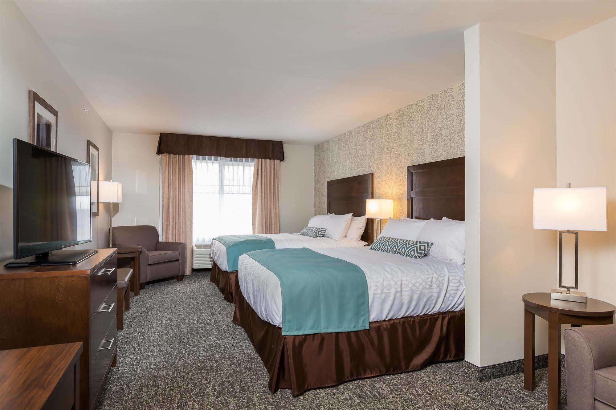 Best Western Plus Chestermere Hotel Εξωτερικό φωτογραφία